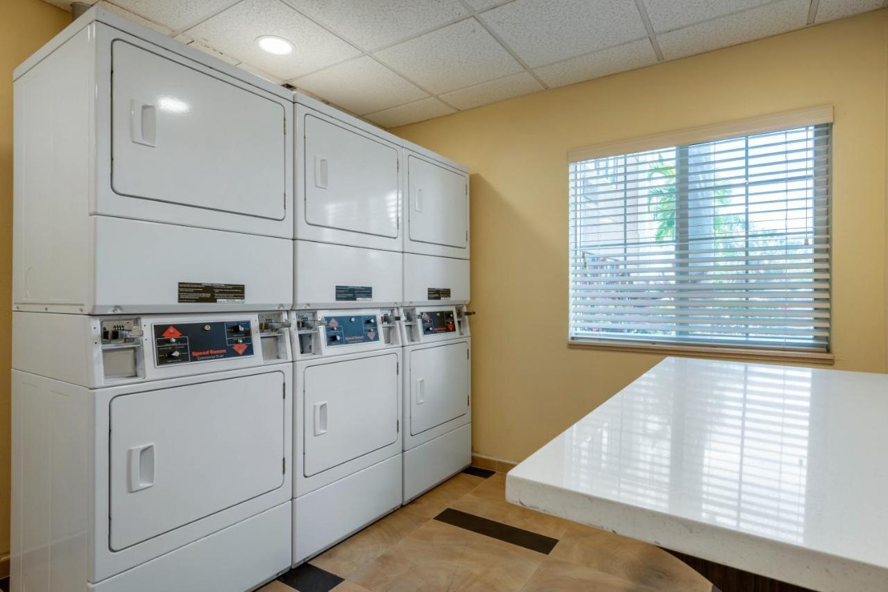 Candlewood Suites Fort Myers Interstate 75 By Ihg Exteriör bild