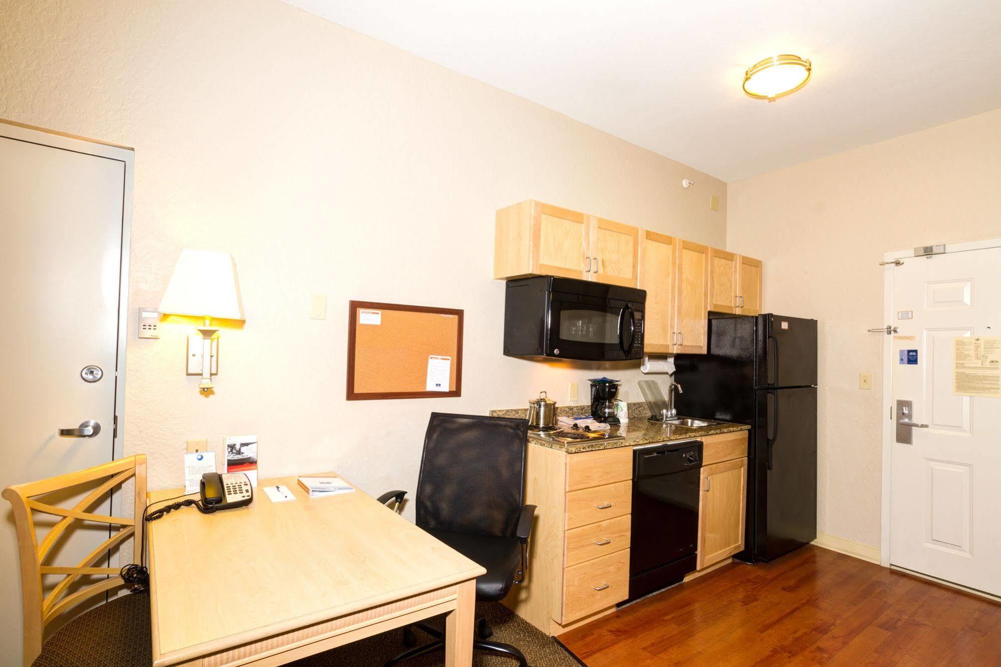 Candlewood Suites Fort Myers Interstate 75 By Ihg Exteriör bild